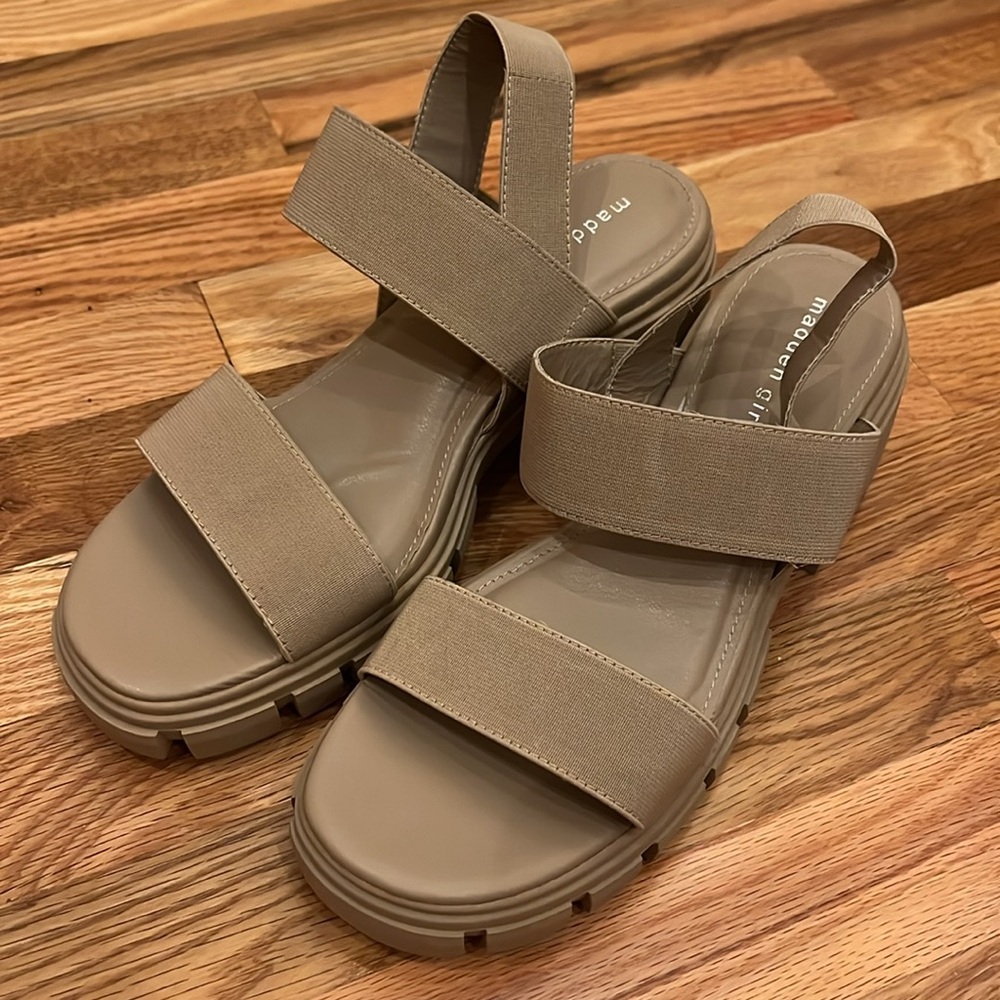 NWOT Madden Girl Platform Sandals - Taupe